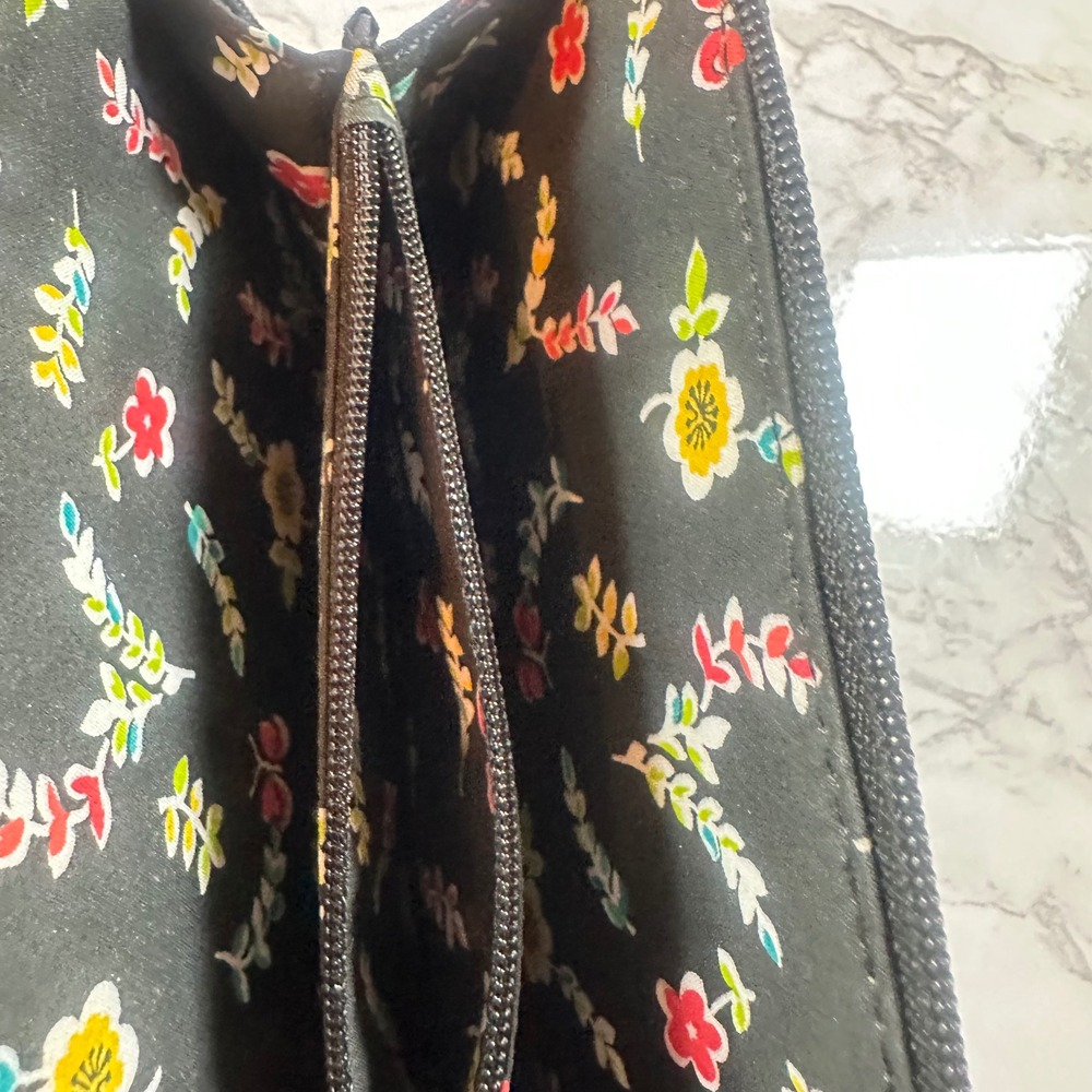 Vera Bradley RFID All In Wristlet Black Performance Twill Floral - Picture 10 of 12